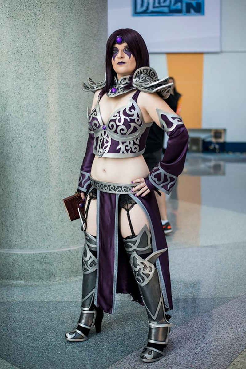 A Warcraft Mage.